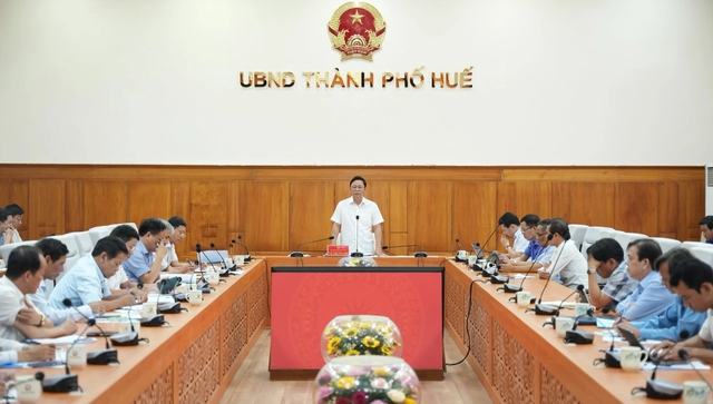 Ý kiến của bà bán bún, người lái taxi đều được lắng nghe- Ảnh 1.