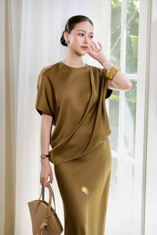 Trang phục giấu dáng tốt, ai cũng cần mùa này- Ảnh 1.