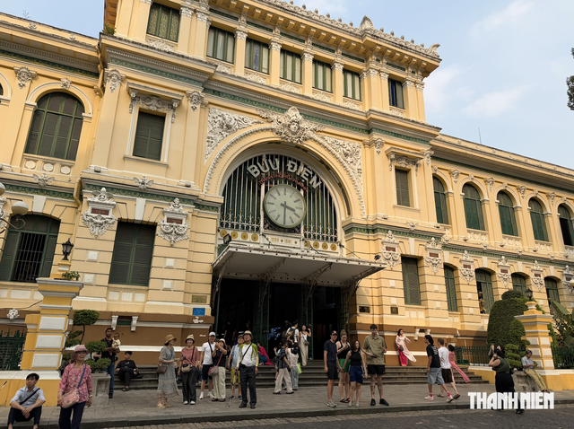 TP.HCM tìm quà lưu niệm mới có thể bán cho du khách- Ảnh 2.