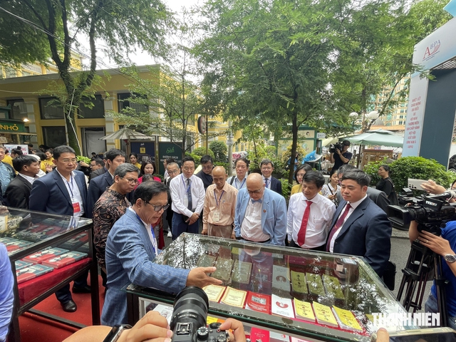 Ph&oacute; gi&aacute;m đốc Sở VH-TT TP.HCM Nguyễn Ngọc Hồi th&ecirc;m chức ở Hội Xuất bản Việt Nam - Ảnh 5.
