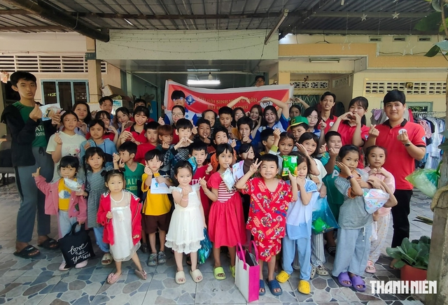 Cô giáo miền Tây 46 năm gieo chữ cho trẻ em nghèo- Ảnh 3.