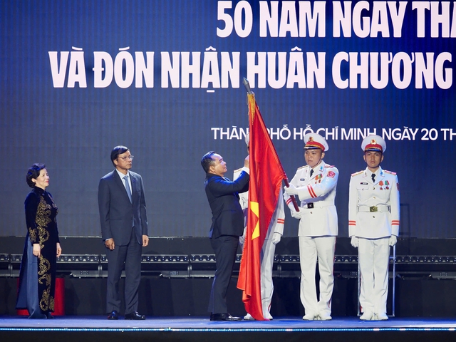 Vinamilk đón nhận Huân chương Độc lập hạng nhất tại dấu mốc tuổi 50- Ảnh 1.