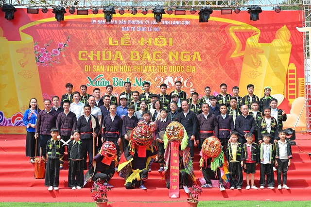 Người &lsquo;thổi hồn&rsquo; thượng v&otilde; v&agrave;o những chiếc đầu sư tử m&egrave;o - Ảnh 6.