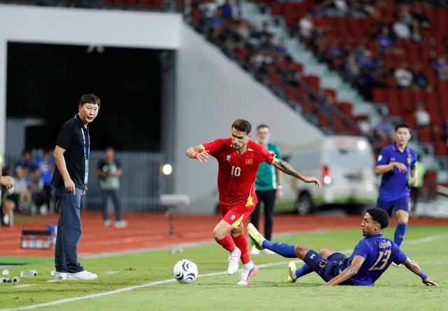 B&aacute;o Đ&ocirc;ng Nam &Aacute;: 'Việt Nam đ&atilde; chứng tỏ bản lĩnh của nh&agrave; đương kim v&ocirc; địch'- Ảnh 1.