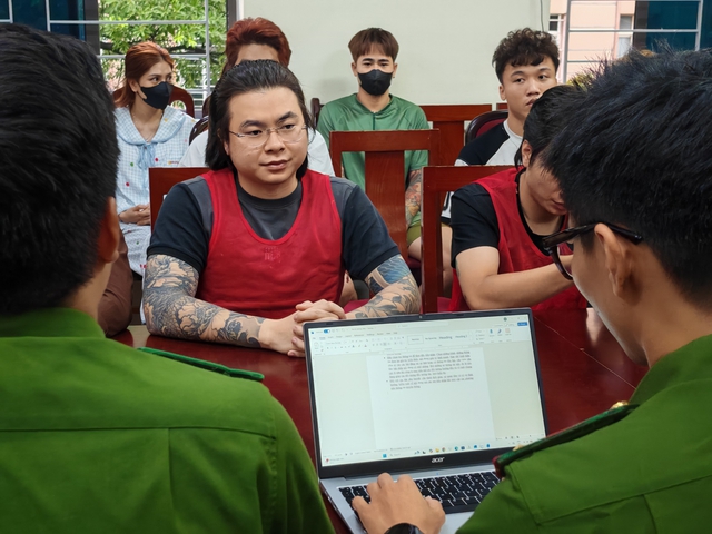Công an xác định YouTuber Phạm Tuấn cầm đầu, thu lợi bất chính 500 triệu đồng- Ảnh 2.