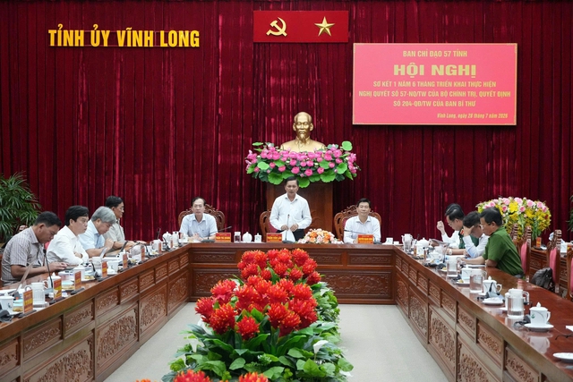 Vĩnh Long th&aacute;o điểm nghẽn chuyển đổi số, mở đường tăng trưởng 2 con số- Ảnh 1.