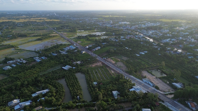 Vĩnh Long th&aacute;o điểm nghẽn chuyển đổi số, mở đường tăng trưởng 2 con số- Ảnh 4.