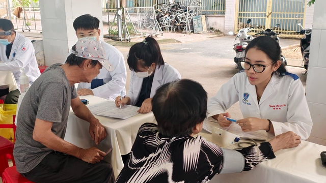 TP.HCM kiểm tra 100% cơ sở khám sức khỏe, mở kênh để người dân giám sát- Ảnh 1.