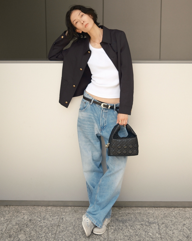 Áo khoác dáng ngắn 'lên ngôi', thay thế blazer- Ảnh 1.