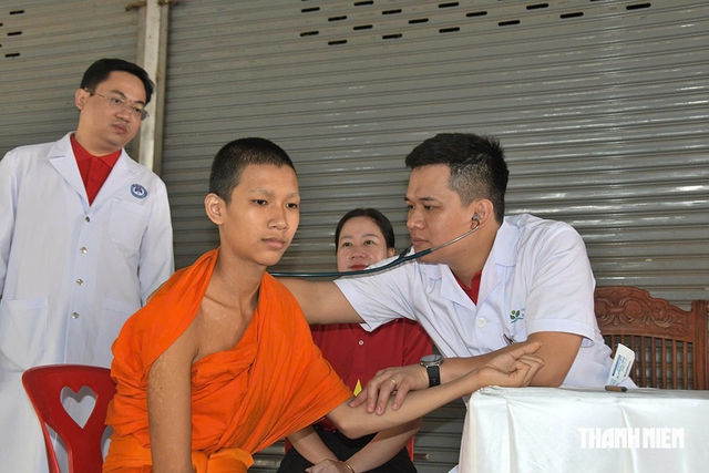 Cảm nhận rõ tình cảm gắn bó ruột thịt giữa Việt Nam và Lào - Ảnh 2.