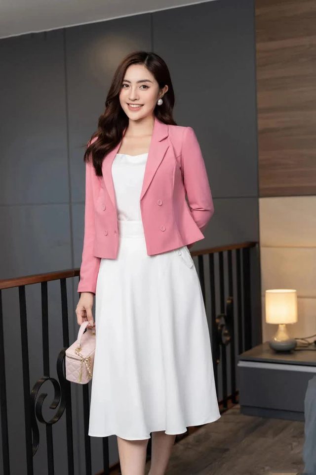 Tạm biệt áo khoác oversized, đã đến lúc áo khoác lửng lên ngôi- Ảnh 3.