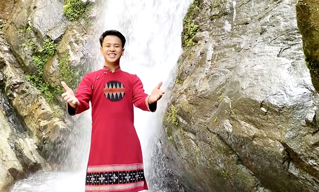 Người trẻ phố thị giữ hồn đại ng&agrave;n: Kể chuyện bản l&agrave;ng bằng tiếng h&aacute;t Pa K&ocirc;h - Ảnh 1.