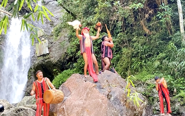 Người trẻ phố thị giữ hồn đại ng&agrave;n: Kể chuyện bản l&agrave;ng bằng tiếng h&aacute;t Pa K&ocirc;h - Ảnh 3.