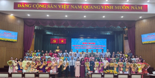 Phường nội thành TP.HCM giảm 46,15% số trường công lập, hiệu trưởng sắp xếp ra sao?- Ảnh 1.