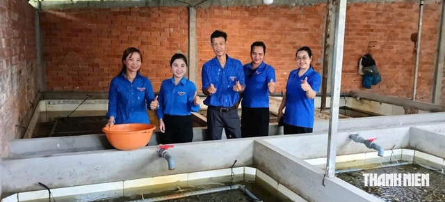 C&ocirc; g&aacute;i miền T&acirc;y với 'b&iacute; quyết' nu&ocirc;i lươn thu nhập h&agrave;ng trăm triệu đồng mỗi năm - Ảnh 1.