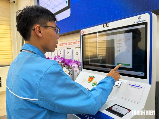 TP.HCM hỏi người dân về trải nghiệm khi làm thủ tục hành chính- Ảnh 2.
