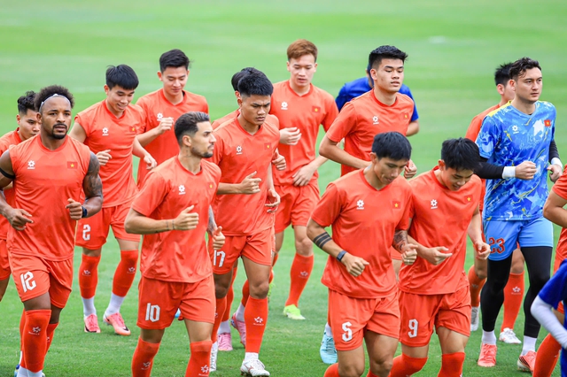 ‘Đội tuyển Việt Nam phải đặt chân lên mặt đất, Thái Lan sẽ khát khao phục thù'- Ảnh 4.