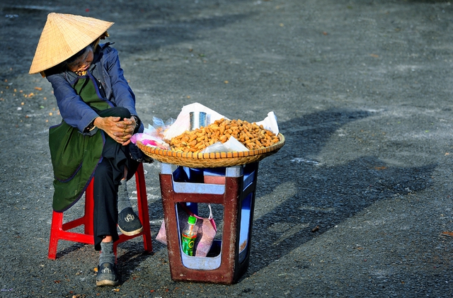 M&ugrave;a Vu Lan, Trần Thế Phong ra mắt s&aacute;ch ảnh 'Mẹ'- Ảnh 3.