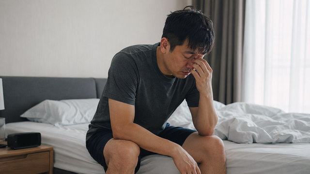Mệt mỏi, giảm ham muốn sau tuổi 40: Đừng vội đổ lỗi cho hormone - Ảnh 2.