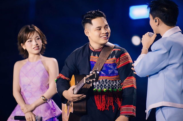 Người trẻ phố thị giữ hồn đại ng&agrave;n: Mang z&egrave;ng l&ecirc;n s&acirc;n khấu &acirc;m nhạc thủ đ&ocirc;- Ảnh 1.