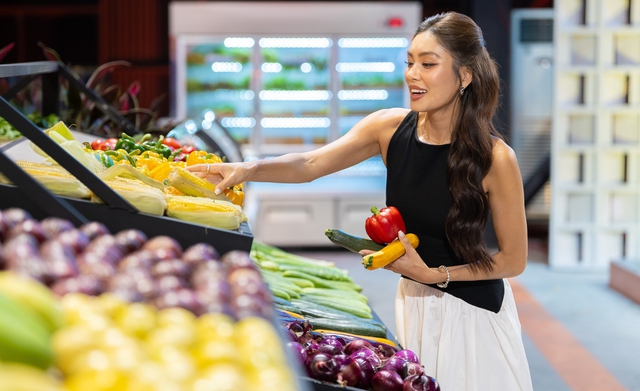 Nữ đầu bếp Đan Mạch Chef Camila trổ tài món ngon Việt làm 'choáng' cả giám khảo - Ảnh 2.