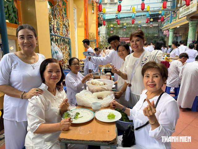 Người theo đạo Cao Đài ăn chay ra sao trong những ngày rằm? - Ảnh 3.