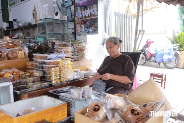 Quán chay giá bình dân ở TP.HCM: Bán 1.000 phần/ngày, ngày rằm gấp đôi - Ảnh 2.