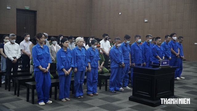 Cựu Thứ trưởng Nguyễn Bá Hoan bị tuyên 12 năm tù vì nhận hối lộ- Ảnh 2.
