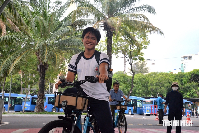  Nam sinh tưởng bị lừa - Ảnh 1.