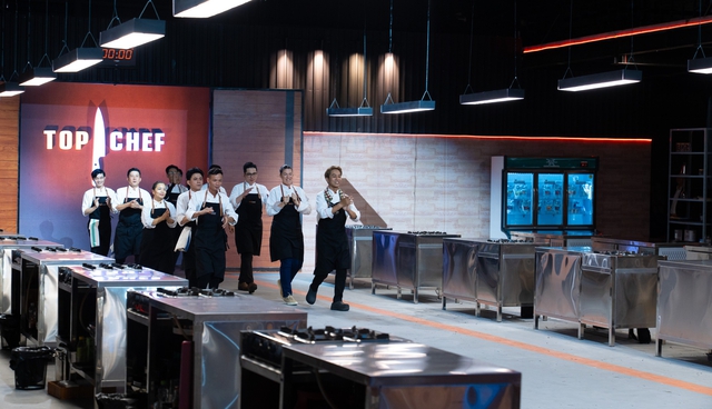 Nữ đầu bếp Đan Mạch Chef Camila trổ tài món ngon Việt làm 'choáng' cả giám khảo - Ảnh 1.