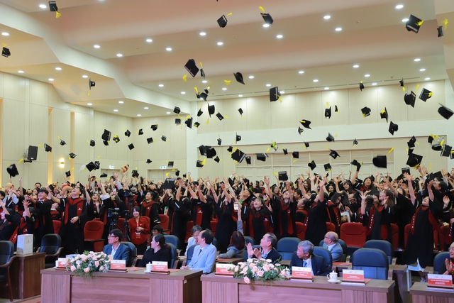 Trường Đại học Yersin Đà Lạt tổ chức lễ tốt nghiệp năm 2026 - Ảnh 5.