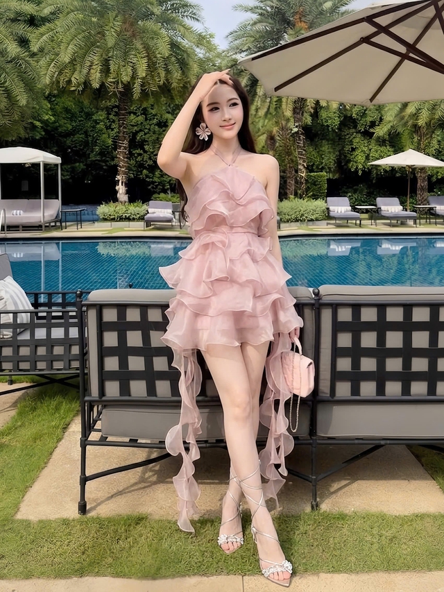 Diện trang phục tua rua sao cho ấn tượng m&agrave; kh&ocirc;ng lo rườm r&agrave;?  - Ảnh 1.