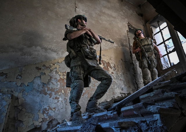 Chiến sự Ukraine ngày 1.644: Nga bác ý tưởng lập vùng đệm ở Donbass - Ảnh 3.