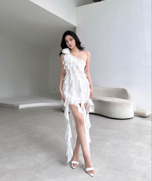 Diện trang phục tua rua sao cho ấn tượng m&agrave; kh&ocirc;ng lo rườm r&agrave;?  - Ảnh 3.