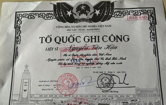 Bức ảnh thiếu nữ chôn cùng mộ liệt sĩ: 'Tôi tặng chú trước ngày nhập ngũ' - Ảnh 5.