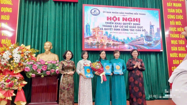 Trường THCS Nguyễn Du (P.Bến Thành, TP.HCM) sáp nhập với Trường Đồng Khởi, có hiệu trưởng mới - Ảnh 1.