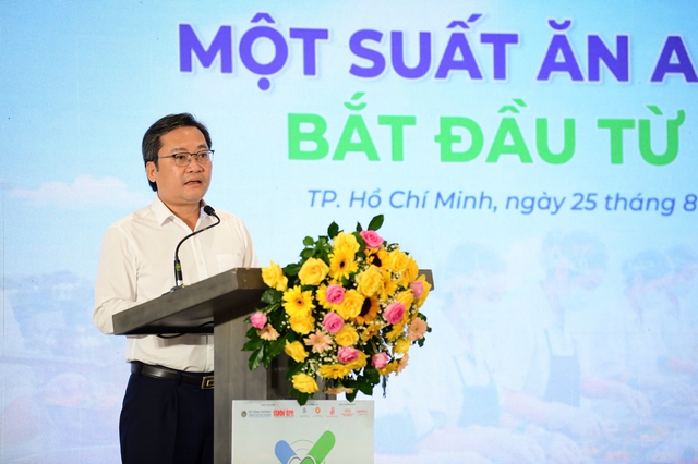 Muốn có suất ăn an toàn, phải kiểm soát từ đầu chuỗi cung ứng - Ảnh 2.