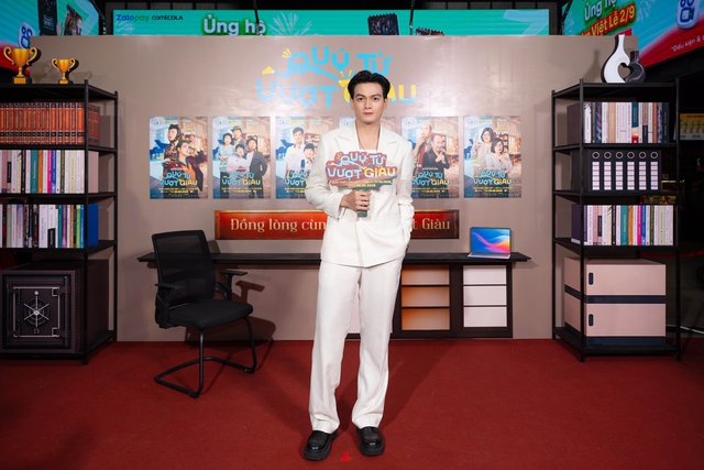 Mỹ T&acirc;m, Tăng Thanh H&agrave; diện gợi cảm hội ngộ d&agrave;n sao Việt tại thảm đỏ - Ảnh 3.