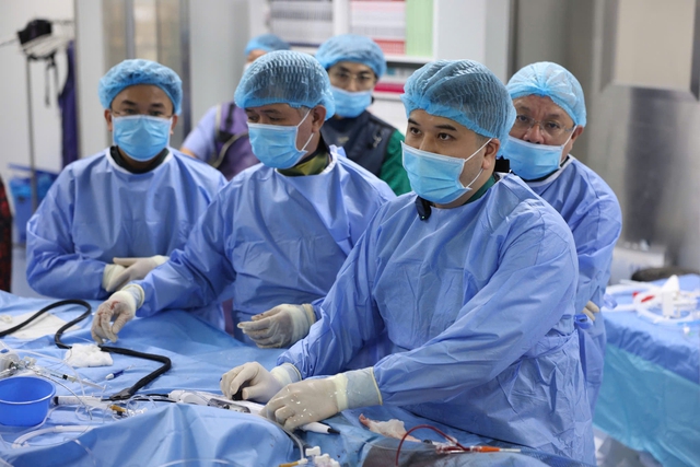 Hai ca bệnh tim mạch phức tạp của các bác sĩ 'quốc tế' hồi phục - Ảnh 1.