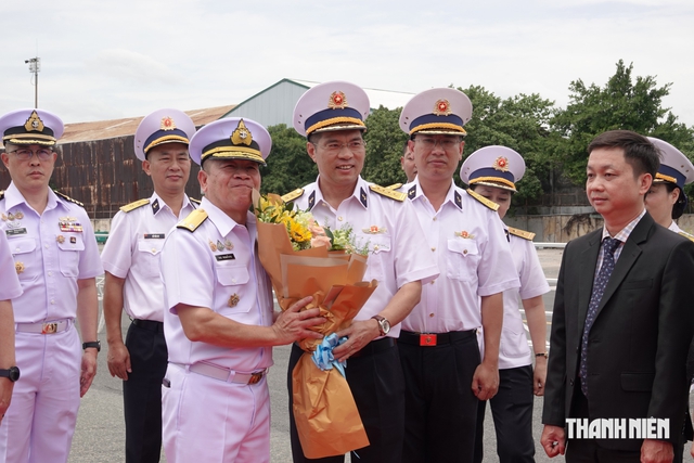 Tàu hộ vệ tên lửa Thái Lan cập cảng Sài Gòn - Ảnh 2.