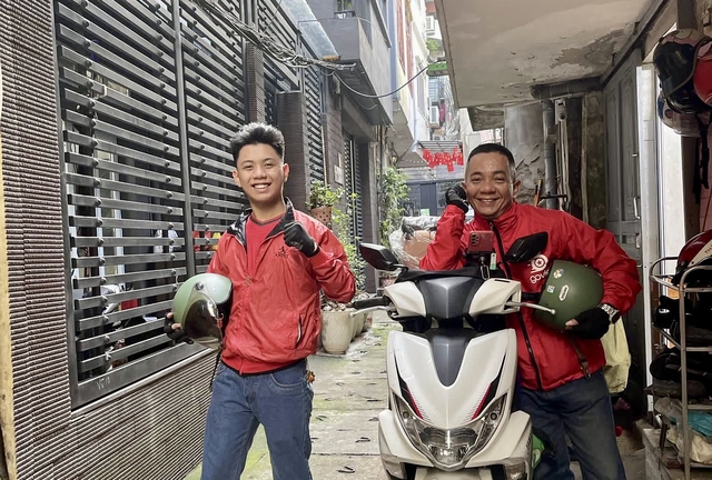 Chuyến đi tuổi 18 và những điều hai cha con học từ nhau - Ảnh 1.