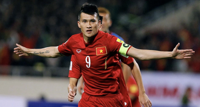  Mang cúp vô địch ASEAN Cup ra sân Mỹ Đình- Ảnh 1.