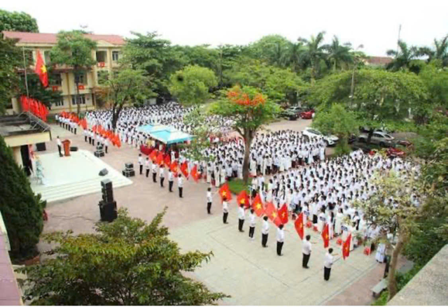 60 năm mái trường mang tên Đồng Hới - Ảnh 2.