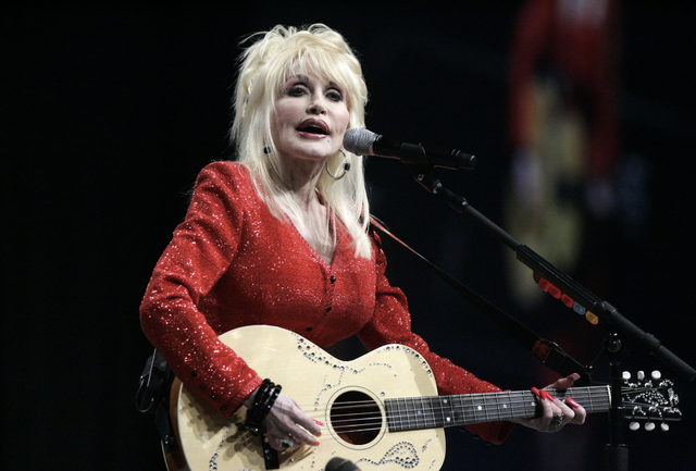 Huyền thoại nhạc đồng qu&ecirc; Dolly Parton qua đời - Ảnh 1.