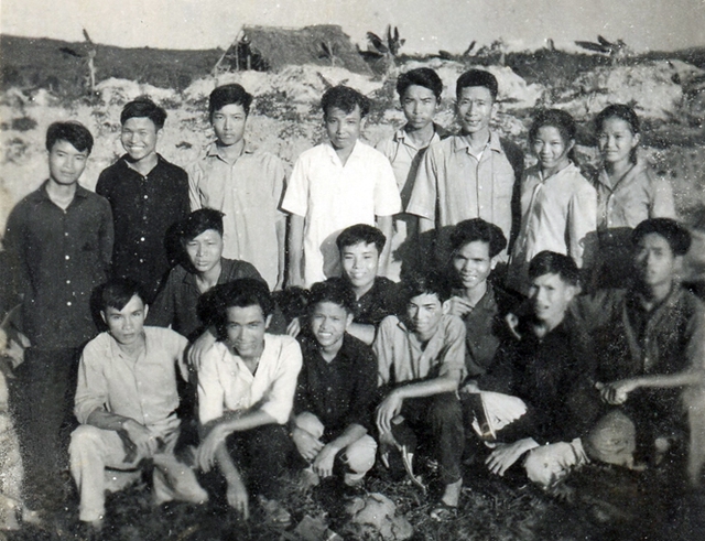 60 năm mái trường mang tên Đồng Hới - Ảnh 1.