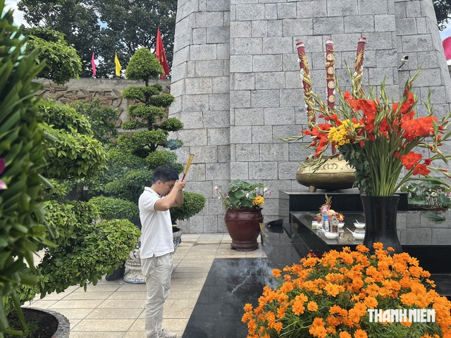 Làm những việc giản dị, người trẻ đang tiếp tục lan tỏa lòng yêu nước - Ảnh 3.