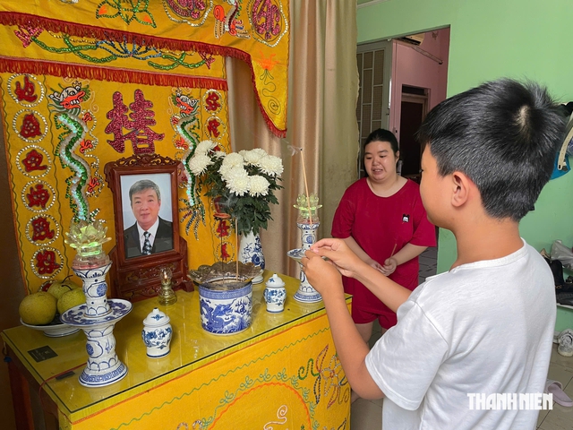Vụ xe tải lao v&agrave;o nh&agrave; d&acirc;n t&ocirc;ng chết người: Hơn 1 năm chưa được xử l&yacute;- Ảnh 2.