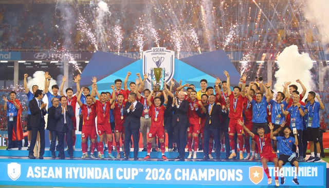 Chủ tịch FIFA Infantino thăm si&ecirc;u s&acirc;n vận động PVF đang x&acirc;y dựng v&agrave; CLB CAHN của Quang Hải - Văn Hậu- Ảnh 2.