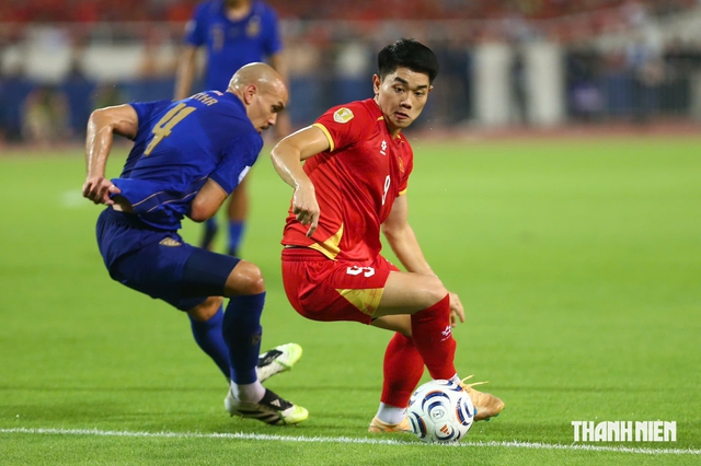 H&ograve;a h&uacute; v&iacute;a Th&aacute;i Lan, Việt Nam vẫn l&agrave;m n&ecirc;n lịch sử: Bảo vệ th&agrave;nh c&ocirc;ng chức v&ocirc; địch ASEAN Cup- Ảnh 2.