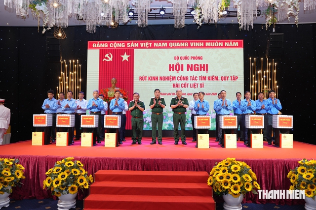 Đẩy mạnh t&igrave;m kiếm, quy tập 7.000 h&agrave;i cốt liệt sĩ 'đến khi kh&ocirc;ng c&ograve;n th&ocirc;ng tin' - Ảnh 5.